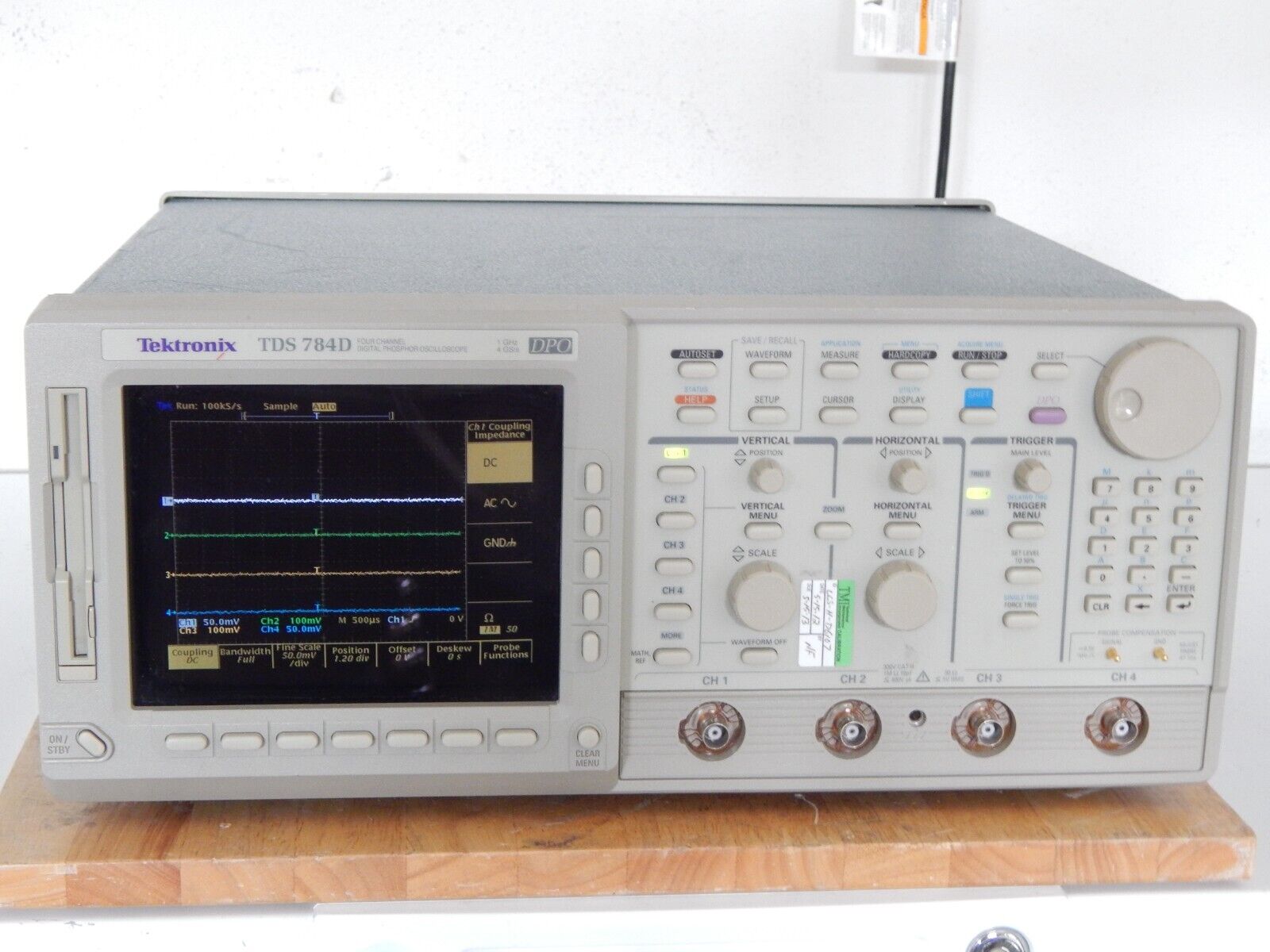 Tektronix TDS784D Opt 13/1F 1GHz 4GS/s Tektronix TDS784D Opt 13/1F 1GHz 4GS/s